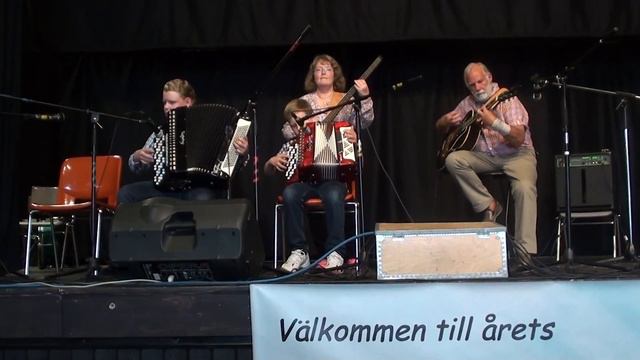 Gunnar & Anders Edman med Livet i Finnskogarna i Mariestad 2015 смотреть онлайн