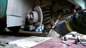 ЗАМЕНА ПРОСЕВШИХ ПЕРЕДНИХ ПРУЖИН ВАЗ ЧАСТЬ1, СНЯТЬ ПЕРЕДНЮЮ ПРУЖИНУ ВАЗ