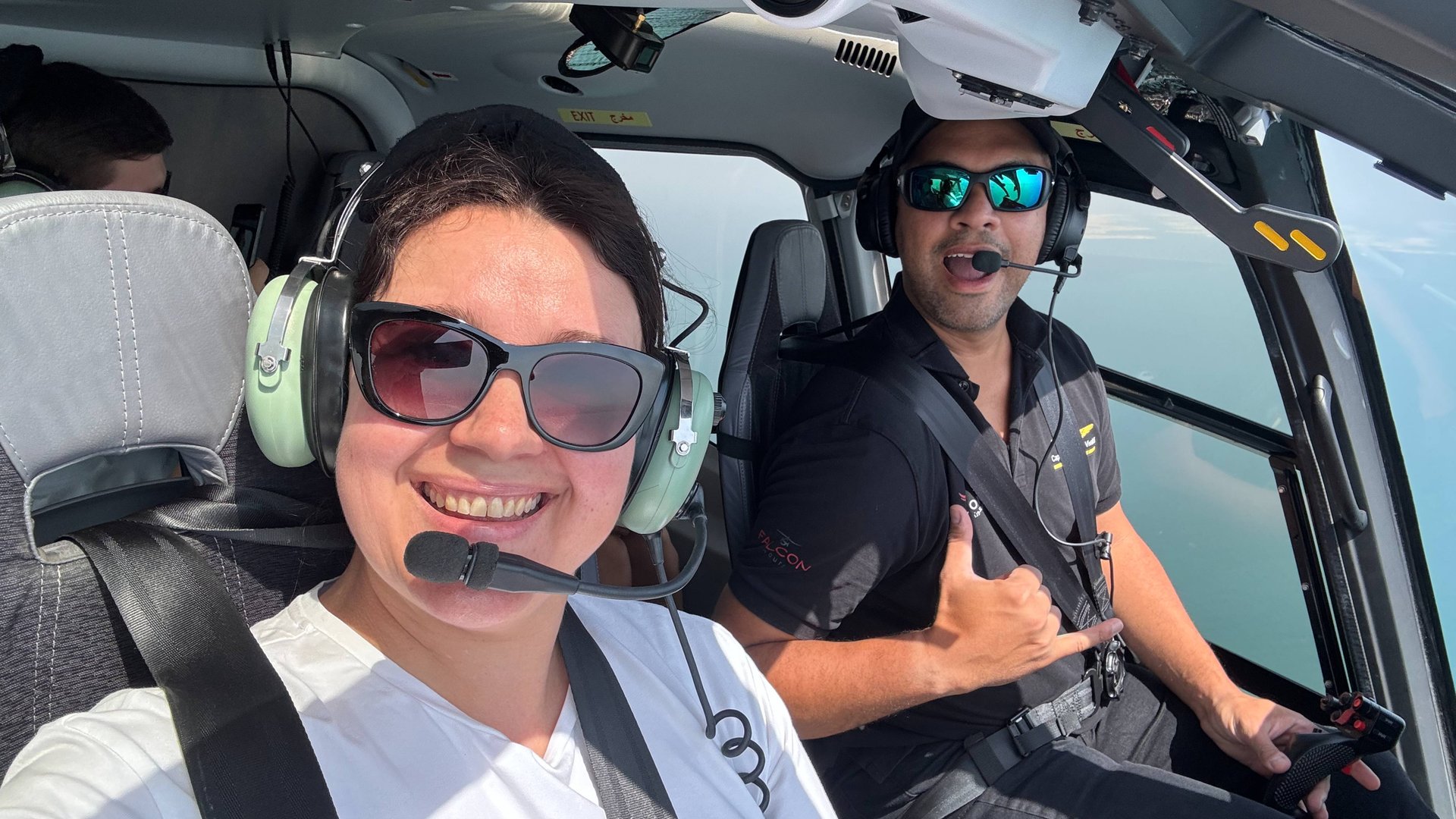 Полет на вертолете над Дубаем - 2024 смотреть онлайн