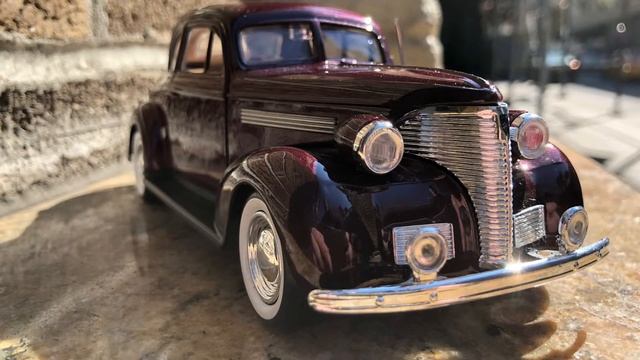 DIECAST CAR SERIES "Cooper": 1939 Chevrolet Coupe, Burgundy, 1/23 scale - Motormax toys смотреть онлайн