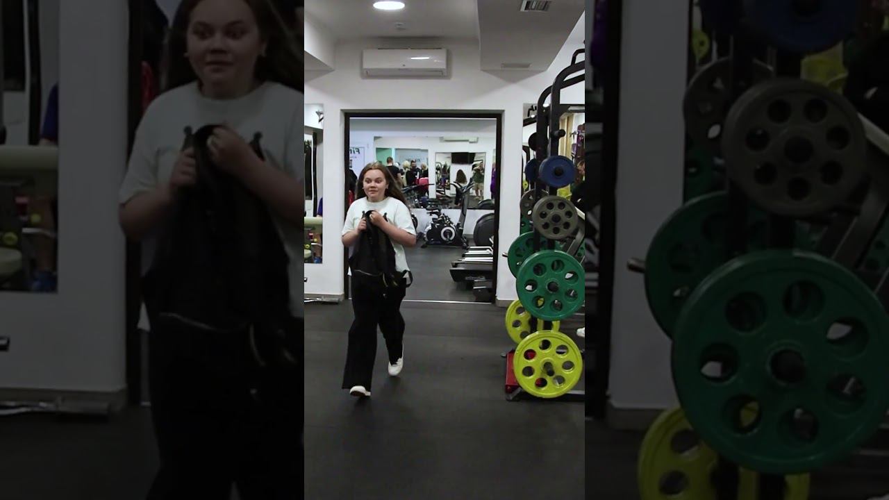 while the coach doesn't see смотреть онлайн