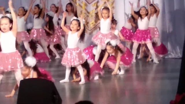 "Бумбрджан" ансамбль Веснушки и Гиляна Бембеевп смотреть онлайн