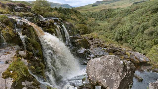 Attraversiamo by Dario Marianelli смотреть онлайн