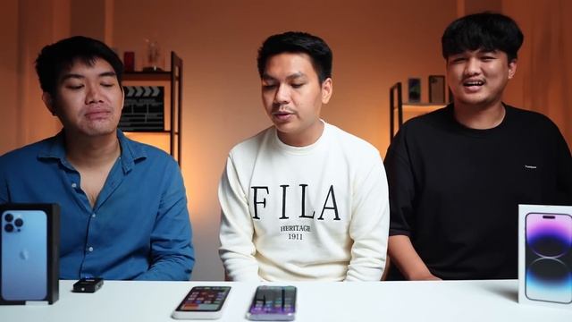 รีวิว iPhone 14 Pro Max VS iPhone 13 Pro Max แบบคดีพลิก смотреть онлайн