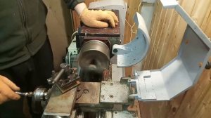 Станок ТВ 6 (часть 3). Первая стружка, точим резцы. Что делать с задней бабкой без подошвы?