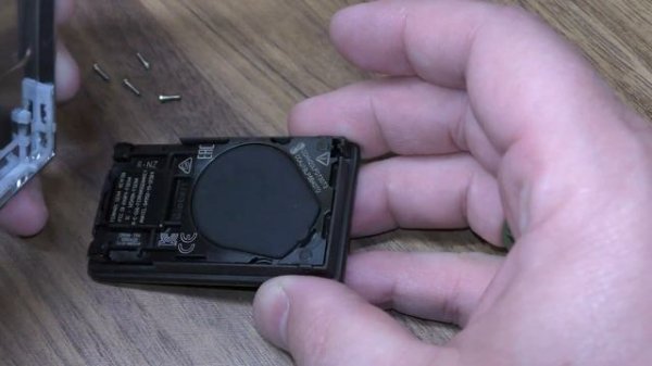 Ferrari SF90 Stradale Key Fob Battery & Cover Replacement