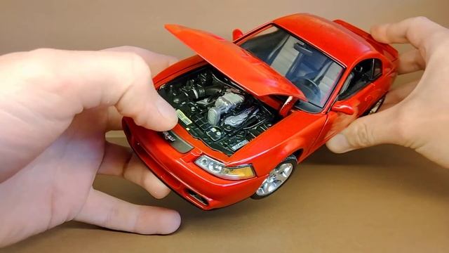 Ford Mustang Cobra SVT 2003 Maisto 1:18 Обзор смотреть онлайн