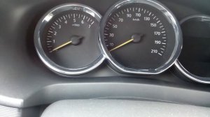 Горит чек рено логан 2