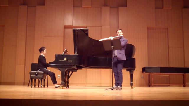 Dutilleux - Sonatine for Flute and Piano; Charles "Chappy" Gibb смотреть онлайн