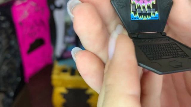 Monster high /Spectra Vondergeist ?? смотреть онлайн
