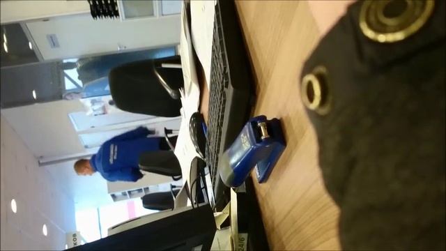 официальный дилер смотреть онлайн