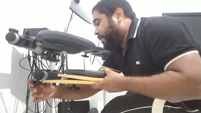 Yamaha DTX 500 смотреть онлайн