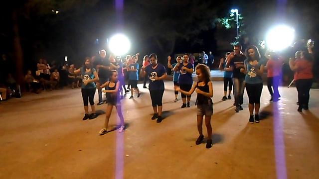 bailando ballo d apertura , serata in villa falcone crispiano ,, 09-08-2015 смотреть онлайн