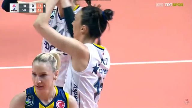 Naz Aydemir Akyol'dan akıl dolu plase! смотреть онлайн