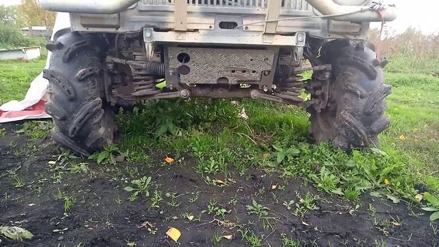 наглухо затюнингованный ЛуАЗ на шинах от квадроцикла и с двигателем ваз смотреть онлайн
