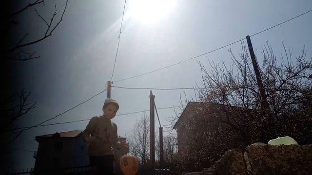 учимся делать трюки в баскетболе и как его держать и правильно кидать. смотреть онлайн