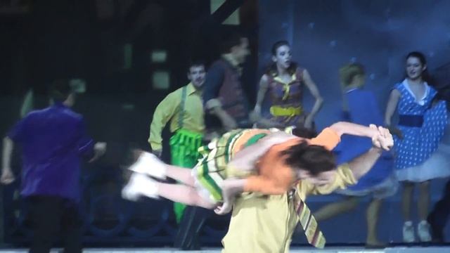 Огни большого города 10.12.11 (15.00) Часть 6 "Стиляги" смотреть онлайн