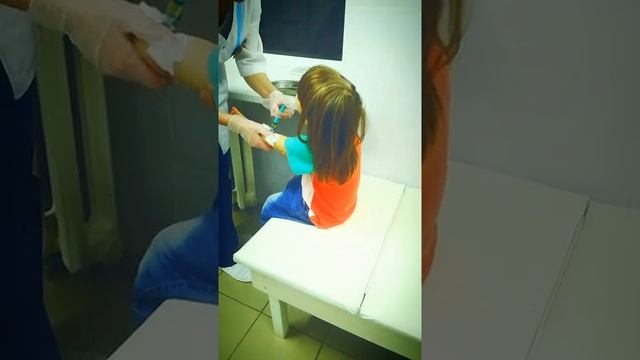 Ставим укол. смотреть онлайн