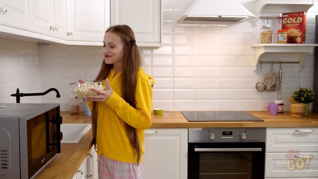 BEST FUNNY PRANKS ON FRIENDS || Family Funny Pranks by 123 GO! смотреть онлайн
