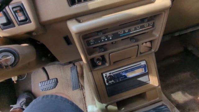 Our 1989 Mitsubishi Montero LS introduction walkthrough. смотреть онлайн