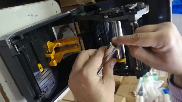 zebra zd888t how to install ribbon and install label смотреть онлайн