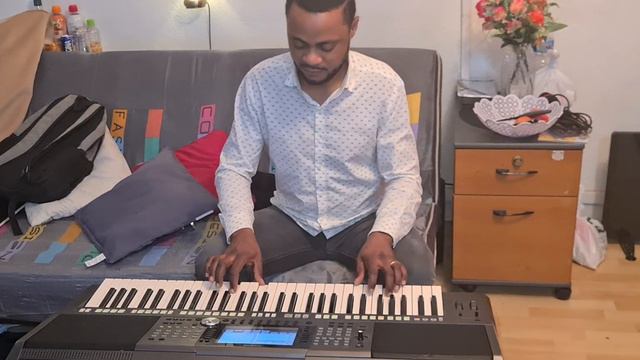 Gospel Man Maestro DM joue pour vous du Seben Congolais show смотреть онлайн