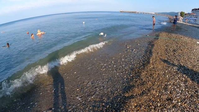 Утро на пляже 26.07.2021. Море тёплое и чистое! Места забронированы!?ЛАЗАРЕВСКОЕ СЕГОДНЯ?СОЧИ. смотреть онлайн