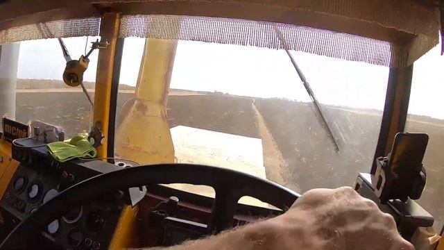 Трактор Кировец. Часть 2. Отвальная вспашка. Калым. смотреть онлайн