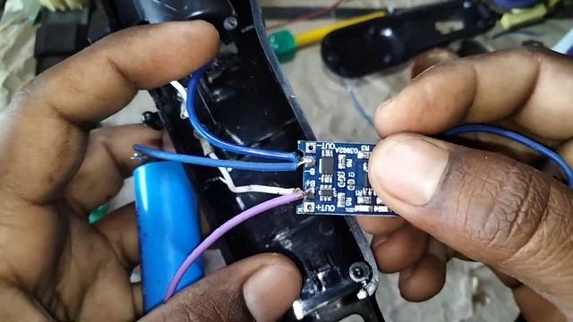 trimmer repairing kaise karen ट्रीमर को रिपेयर करो घर पर trimmer ko repair karen Ghar per смотреть онлайн