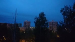 Птицы ночью в городе поют весной