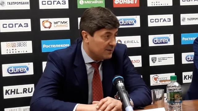 Эмоции били через край. Андрей Мартемьянов- наставник "Автомобилиста" смотреть онлайн