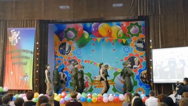 Экскурсия учеников школы 6 в «ПИК» на День открытых дверей смотреть онлайн