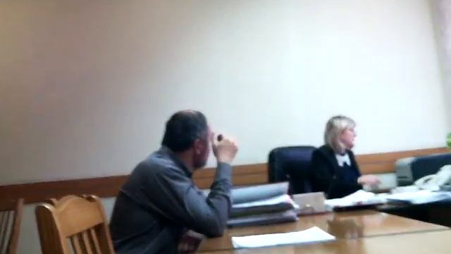 Чванство чиновницы и холуйство охранника смотреть онлайн