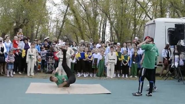 Брэйк-данс коллектив "Step-Up" смотреть онлайн
