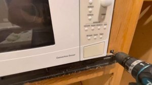 How To Remove  Built-In ￼Microwave - Easy!￼