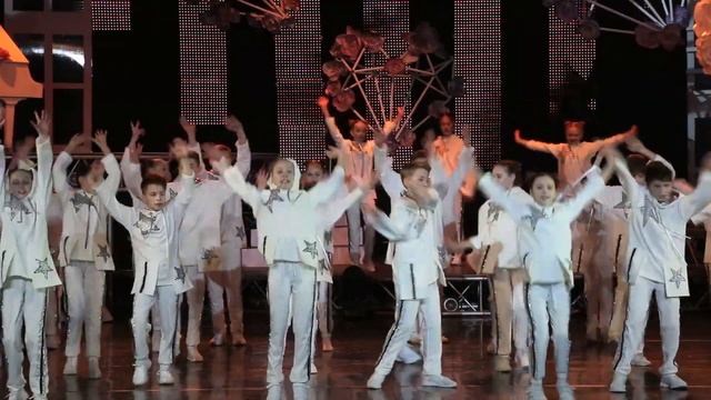 Jumpstyle (от англ. jump — прыжок) Ансамбль "Зорька" руководитель Наталья Чернюк смотреть онлайн