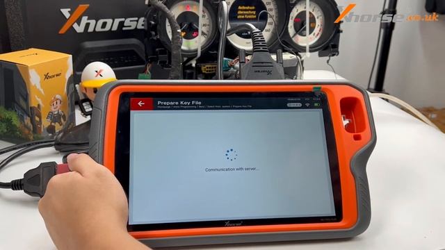 Use Xhorse VVDI Key Tool Plus to add a key for Mercedes Benz - xhorse.co.uk смотреть онлайн