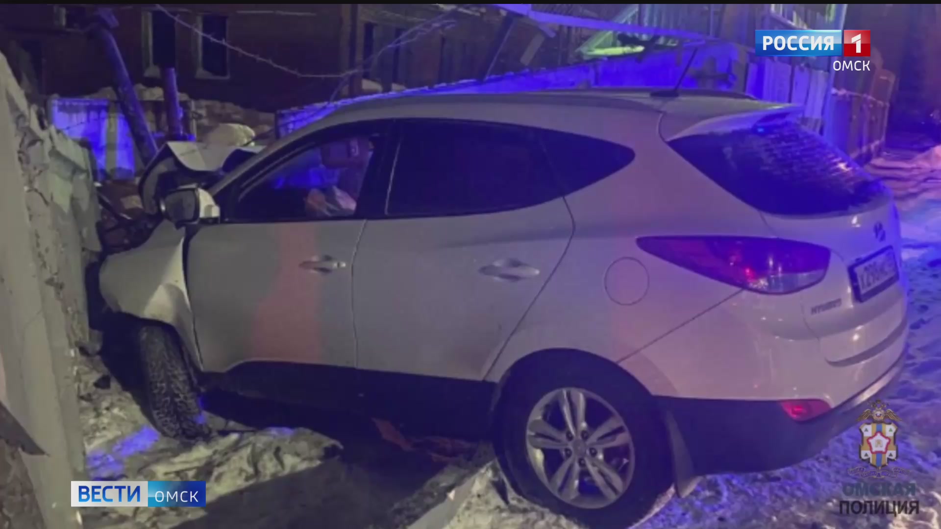 Нетрезвый омич пытался сбежать от полицейских и въехал в забор