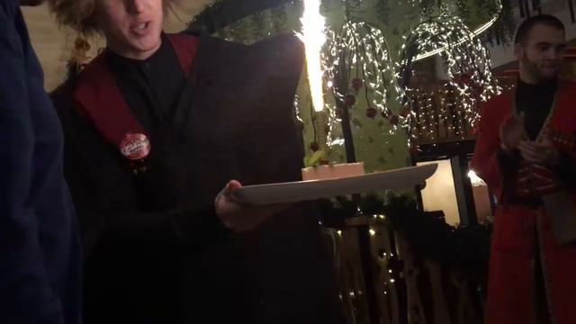 6/366🔆 Ютуб-челлендж) Любимый грузинский ресторанчик смотреть онлайн