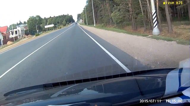 Пересекают сплошную запросто. Витебское шоссе смотреть онлайн