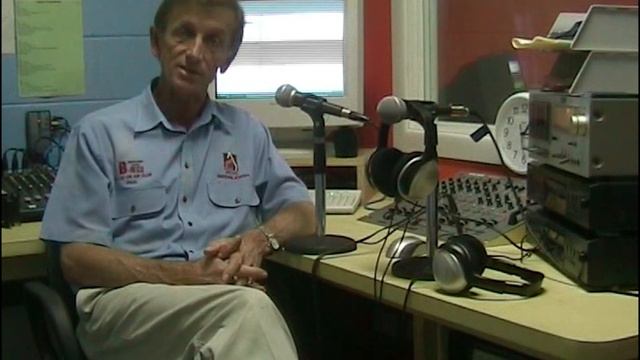 How Easy Is It To Build an FM Radio Station? смотреть онлайн