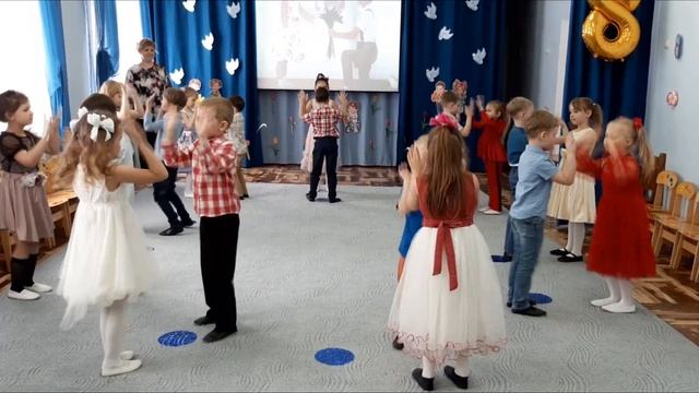 "Давайте потанцуем!" Евтодьевой Аллы смотреть онлайн