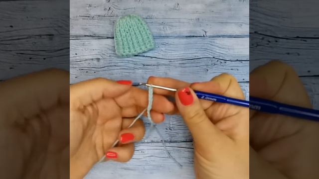 Вяжем пасхальную шапку ... для яиц! смотреть онлайн