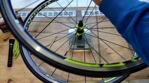 Что выбрать, #карбоновые или #алюминиевые колеса.