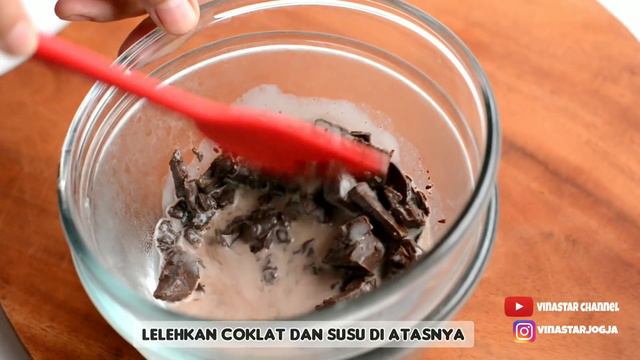 Kue Cokelat Cangkir 4 Bahan Tanpa Oven | Simple Chocolate Dream Cake смотреть онлайн