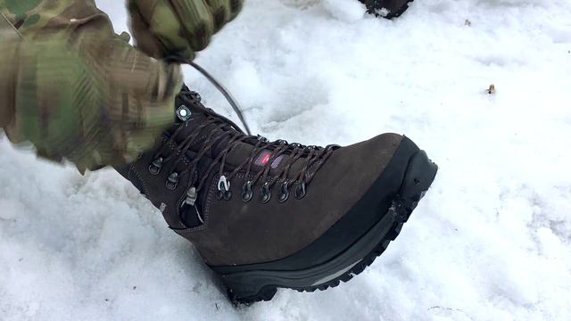 Обзор ботинок Lowa Tibet Superwarm GTX