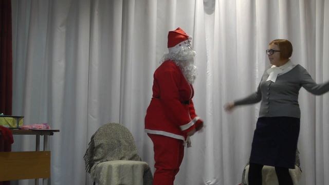 Скетч "Santa Claus and his wife", Status Lingua. 2016 смотреть онлайн