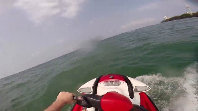 Покатушки на гидрациклах с концовкой смотреть онлайн