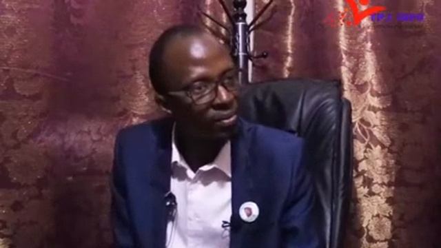 Mr Tiadiane nous donne son point de vue sur la transition смотреть онлайн