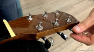 Как поменять струны на акустической гитаре - САМЫЙ БЫСТРЫЙ и ЛЕГКИЙ способ